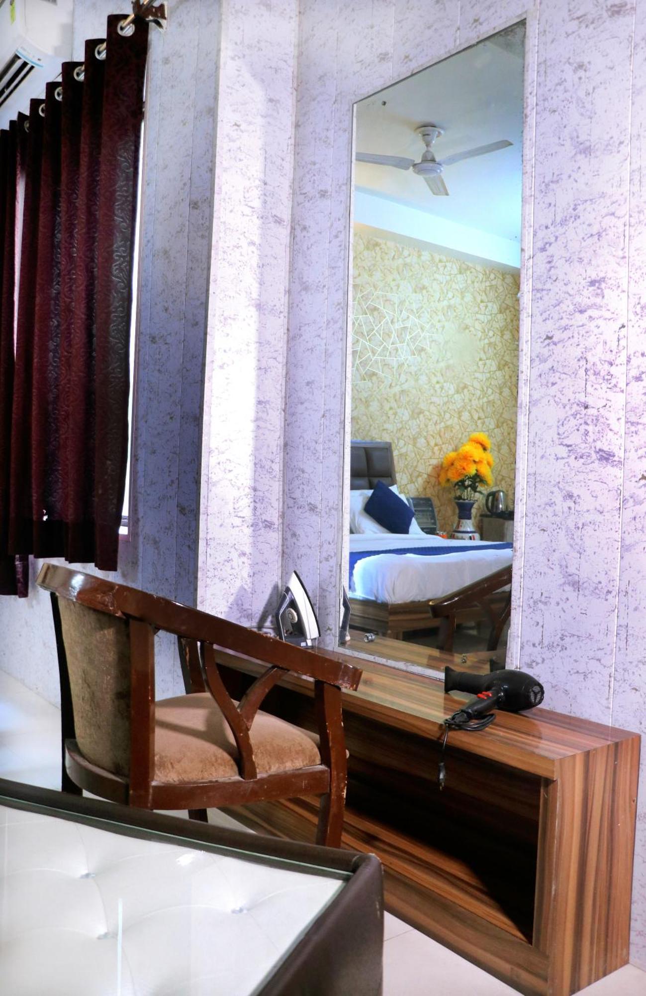 Hotel Panache Mathura Luaran gambar