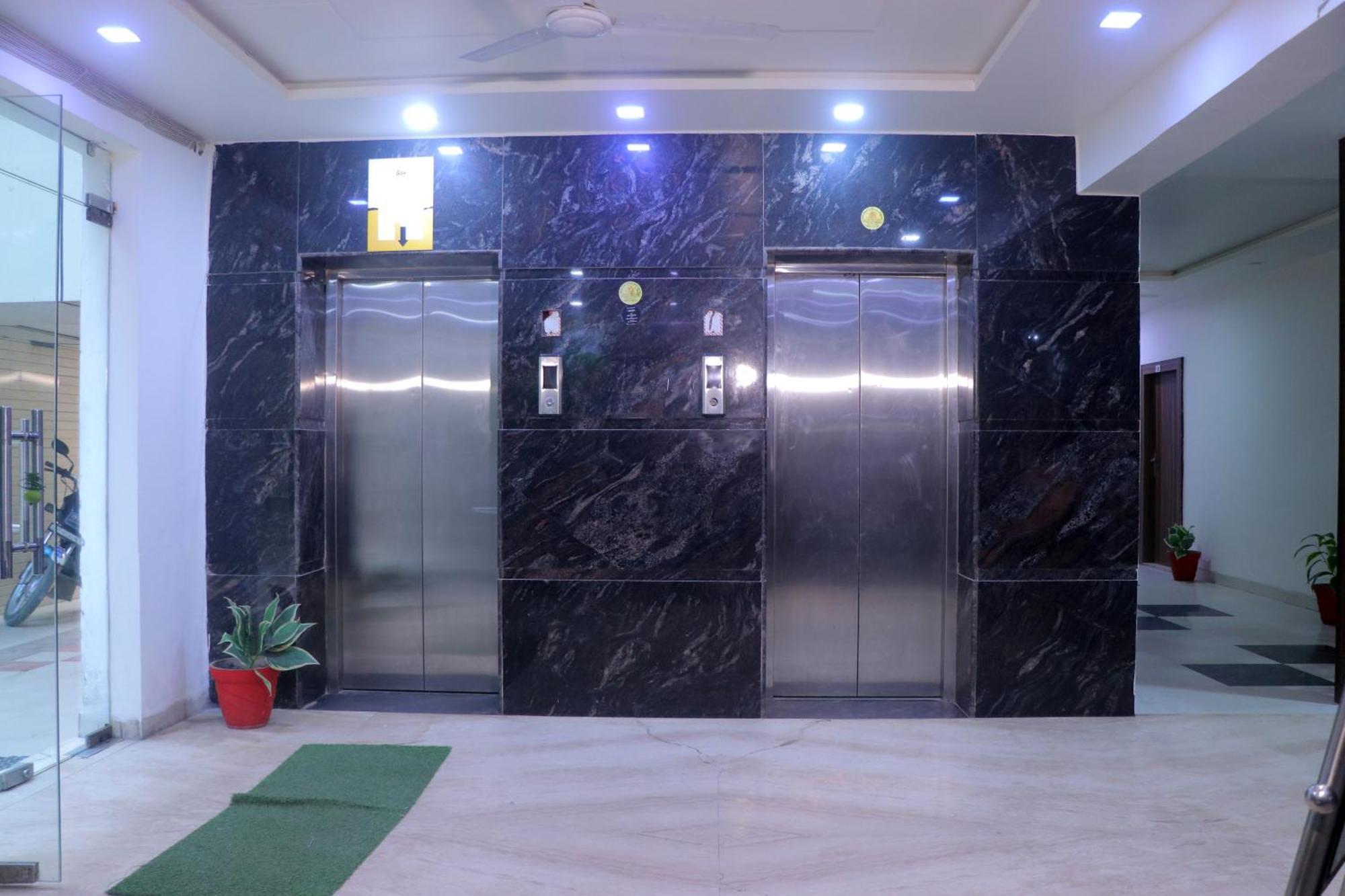 Hotel Panache Mathura Luaran gambar