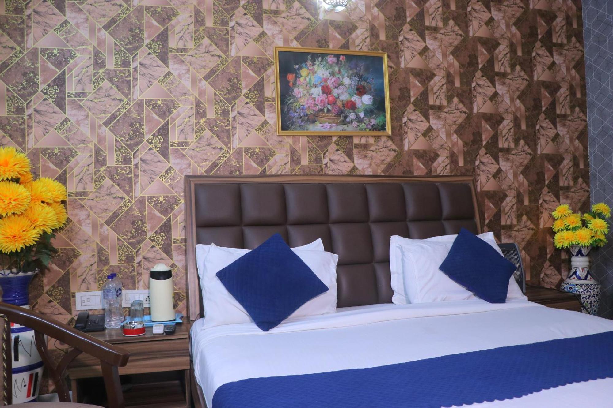 Hotel Panache Mathura Luaran gambar
