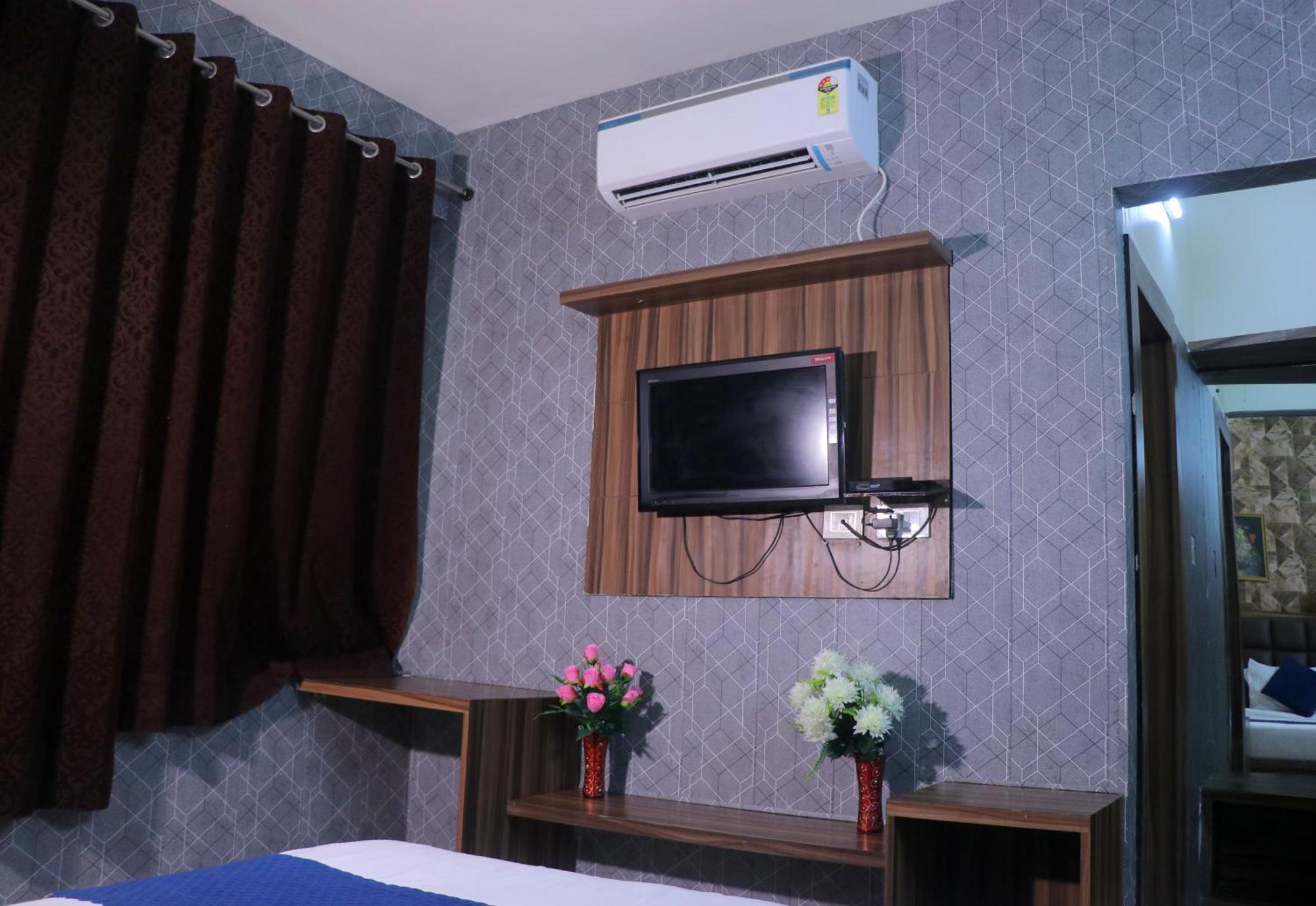 Hotel Panache Mathura Luaran gambar