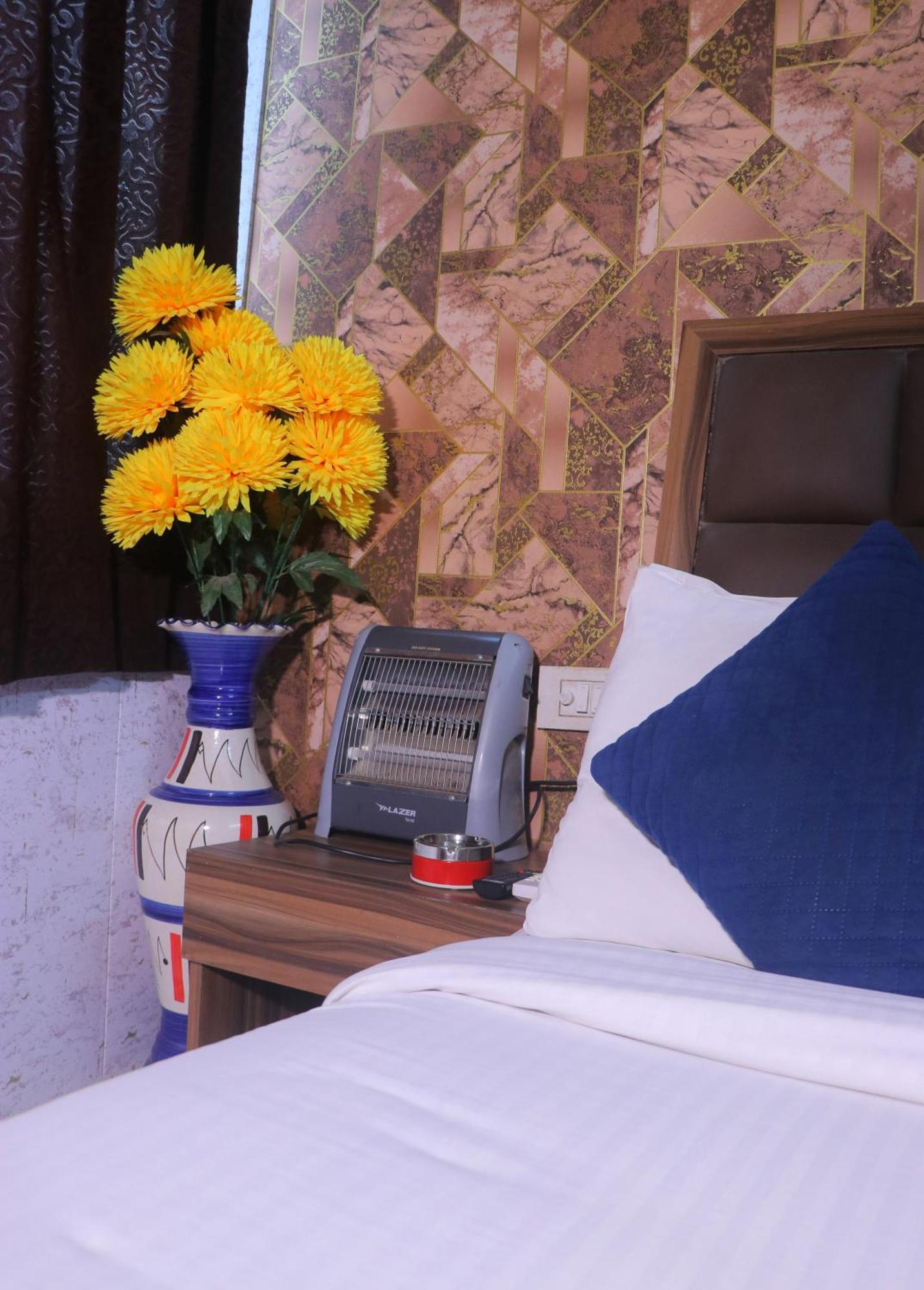 Hotel Panache Mathura Luaran gambar