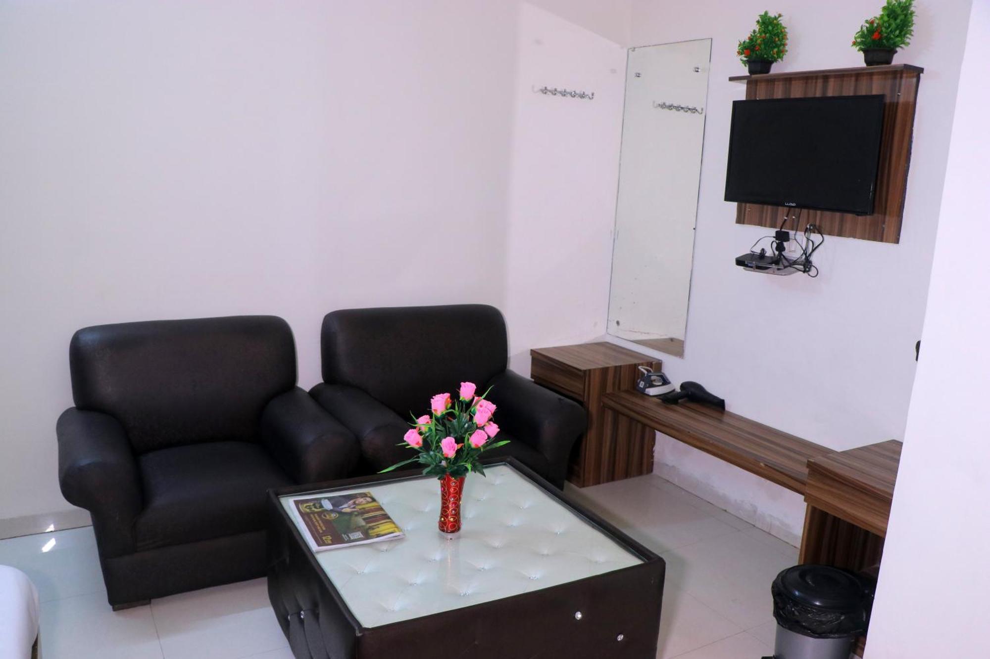 Hotel Panache Mathura Luaran gambar